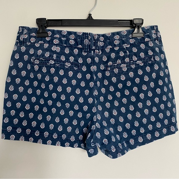 GAP City Short with 3” inseam - Picture 2 of 5